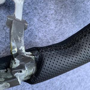 CZD Autoparts For Toyota Tundra 2013-2020 carbon fiber steering wheel black carbon fiber top&bottom
