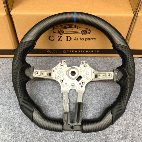 CZD Autoparts for BMW M1 M2 M3 M4 X5M X6M carbon fiber steering wheel matte black carbon fiber top and bottom