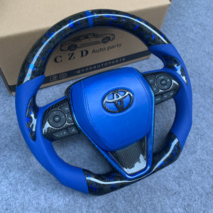 CZD Autoparts for Toyota 8th gen Camry se xse le xle 2018-2022 carbon fiber steering wheel blue smooth leather airbag cover  with Toyota badge