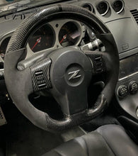 Load image into Gallery viewer, CZD Nissan 350Z/Z33 2002-2009 carbon fiber steering wheel with black carbon fiber