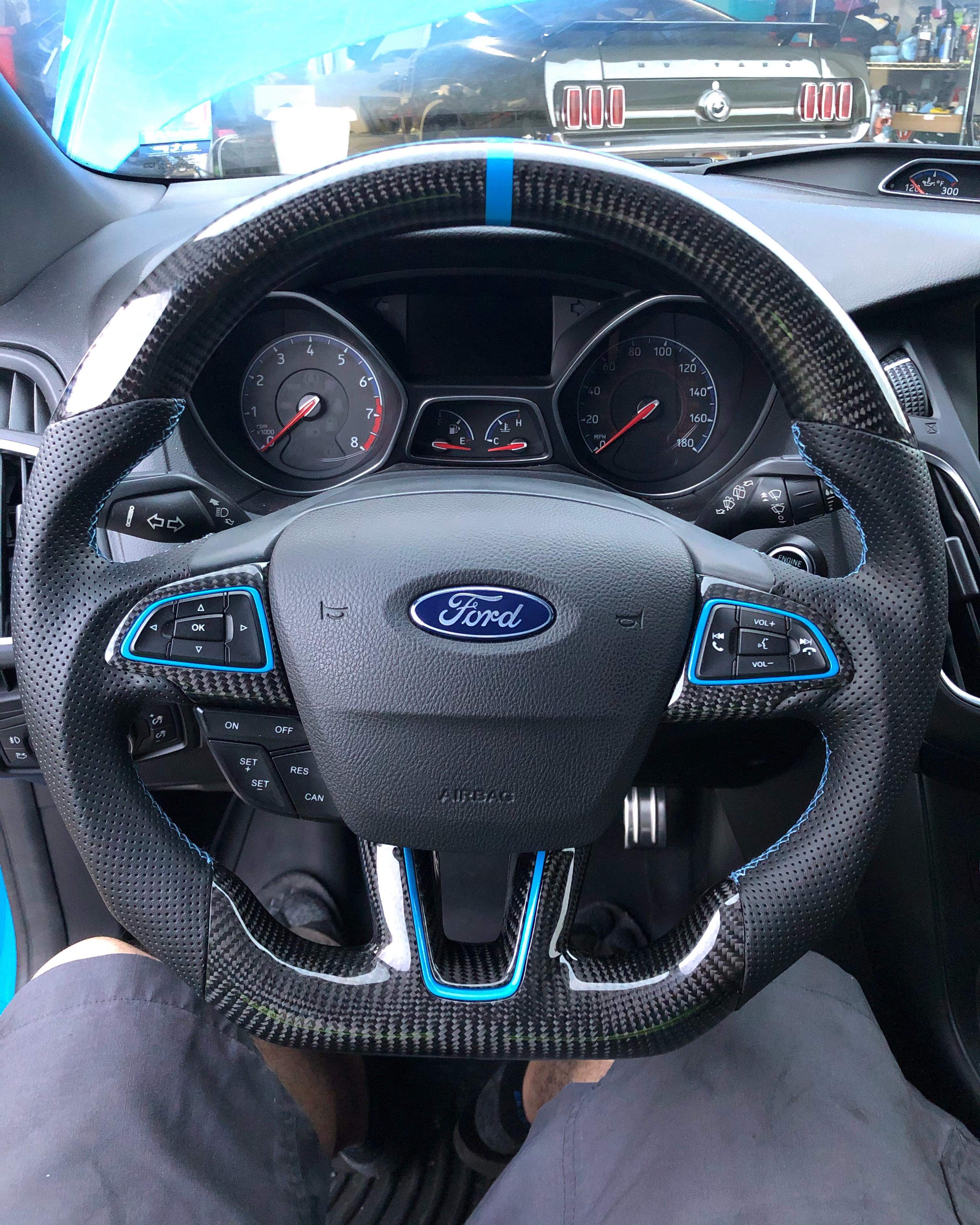 CZD Ford Focus MK3 ST/RS 2015-2019 carbon fiber steering wheel with LE –  CZD Autoparts