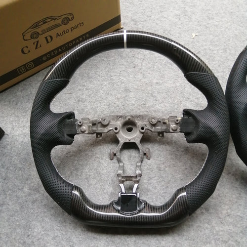 CZD 370Z steering wheel with carbon fiber with White stripe