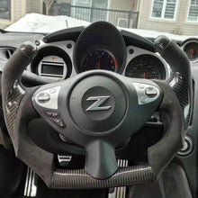 Load image into Gallery viewer, CZD Nissan 370Z Nismo/Juke/Z34 /Maxima/infiniti carbon fiber steering wheel